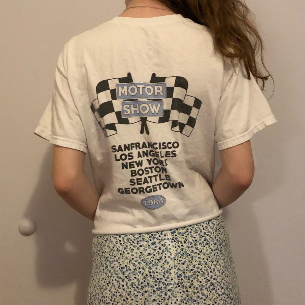 Brandy Melville cropped motor tee - Picture 3 of 3